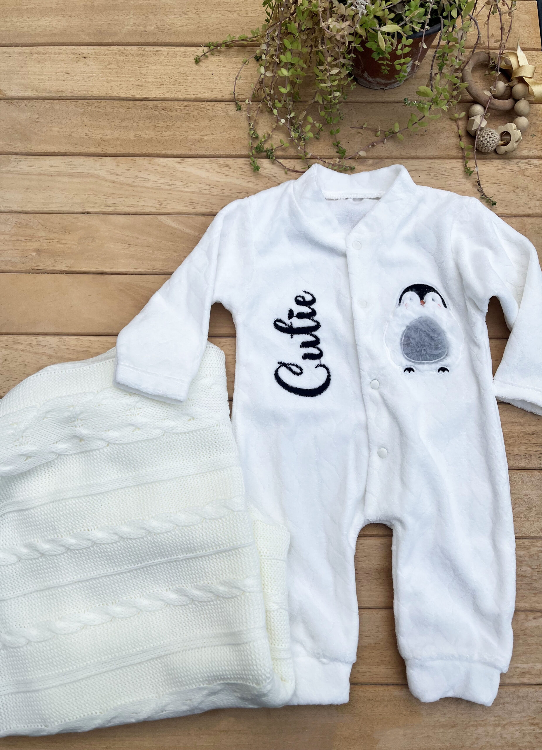 MK1T677K2403 Kadife Patikli Bebek Tulum Kışlık Mevsimlik Penguen - Görsel 1