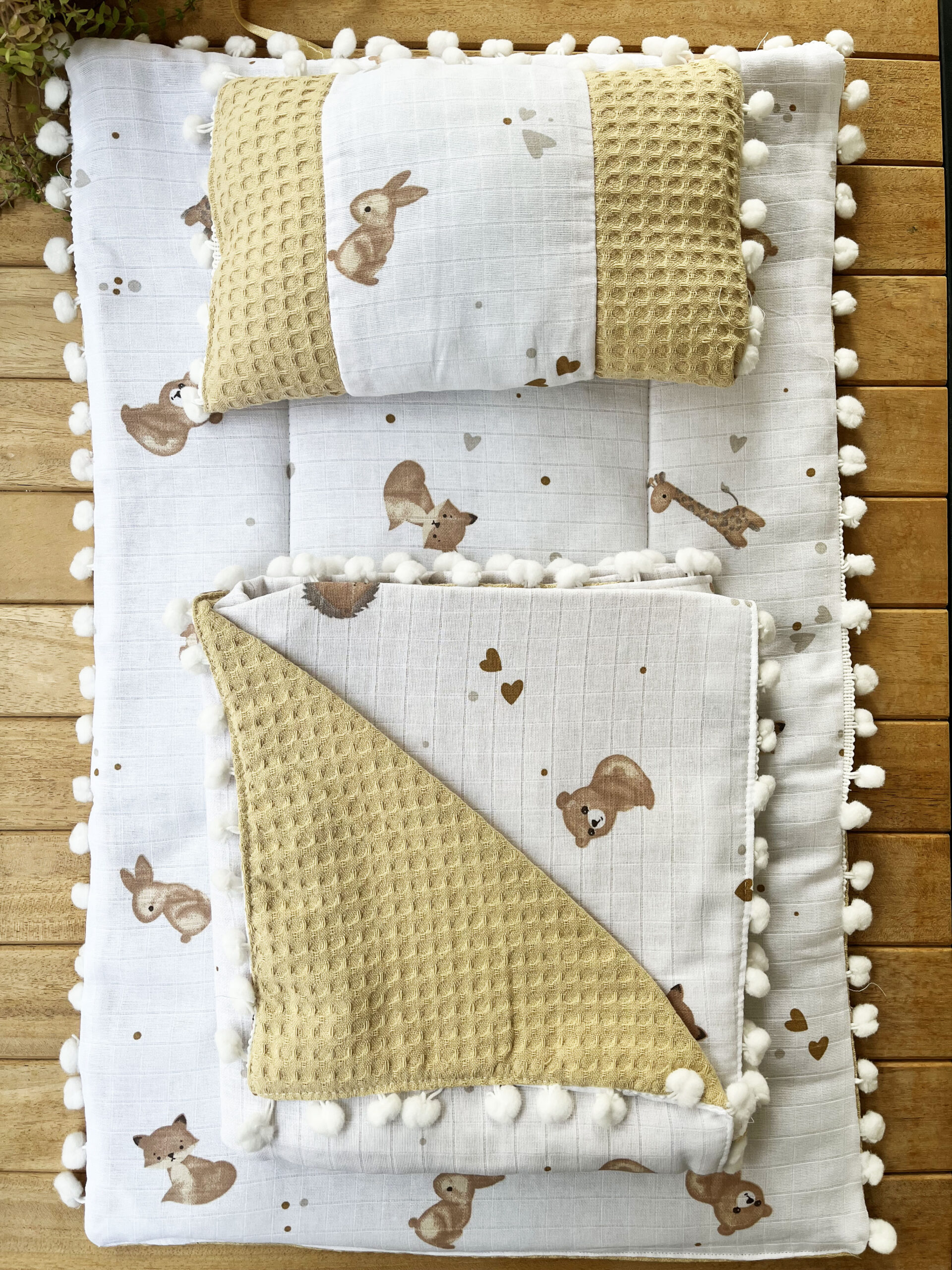 MK1T73Ç20251_2 Tavşan Desenli Çift Katlı Müslin ve Waffle Kumaş Alt Açma , Yastık ve Battaniye 3'lü Set 40 x 70 Tek Ebat - Görsel 1