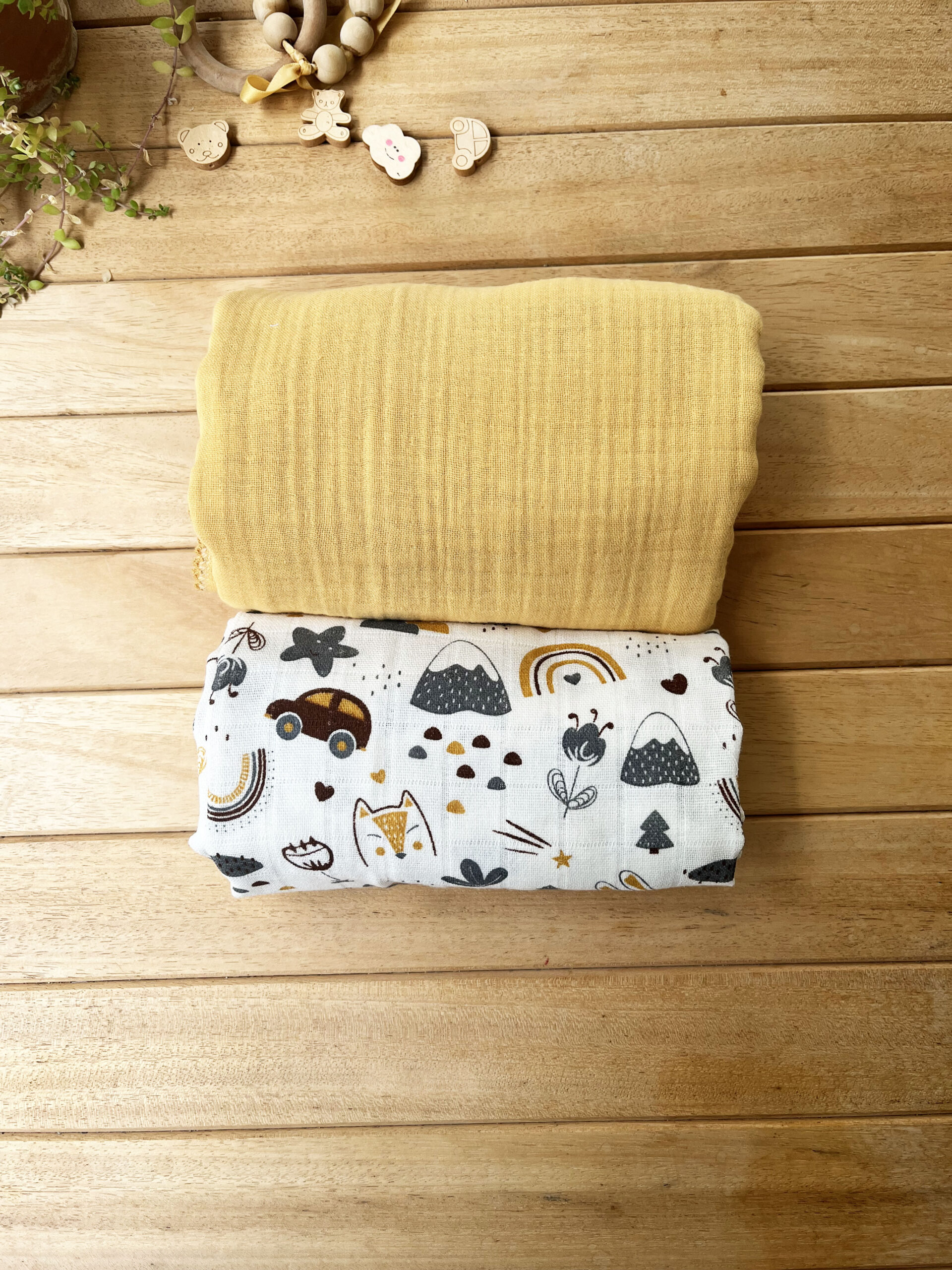 IMG_2158 2'li Gökkuşağı Müslin Set Hardal (Tek Katlı Gökkuşağı Müslin &4 Katlı Hardal Müslin) - Görsel 1