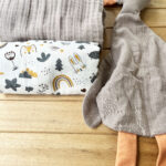 3'lü Uyku Arkadaslı  Gökkuşaklı Müslinli Set -Bej(1 Adet Bej Uyku Arkadaşı & 1 Adet Tek Katlı Bej Müslin &Tek Katlı Gökkuşağı Müslin )