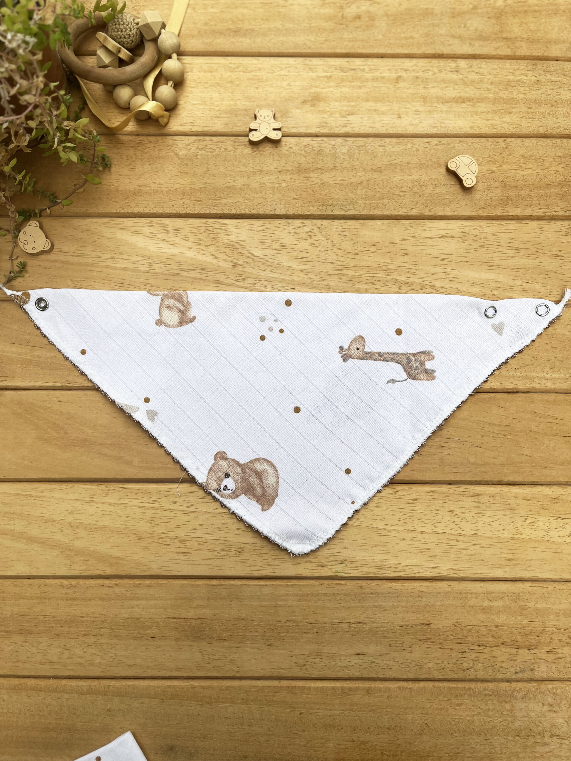 MK1T786Ç4899_2 Ayıcık Desenli Müslin Flar Önlük - Görsel 1