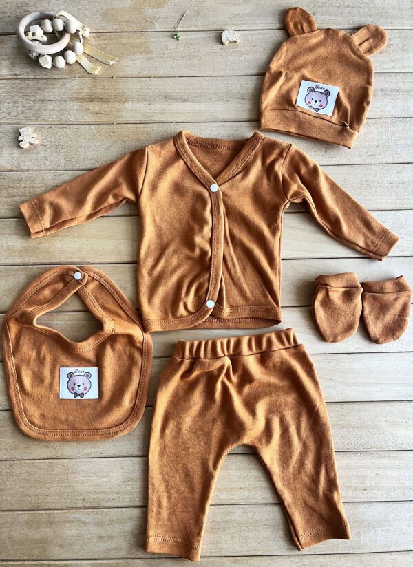 %100 Pamuk Erkek Bebek 5’li Hastane Çıkışı Seti – Penye Kumaş, Yumuşak & Nefes Alabilir