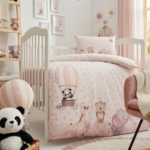 Ayıcık Desenli Kız Bebek Yatağı Nevresim Seti – %100 Pamuklu Bebek Nevresim Takımı